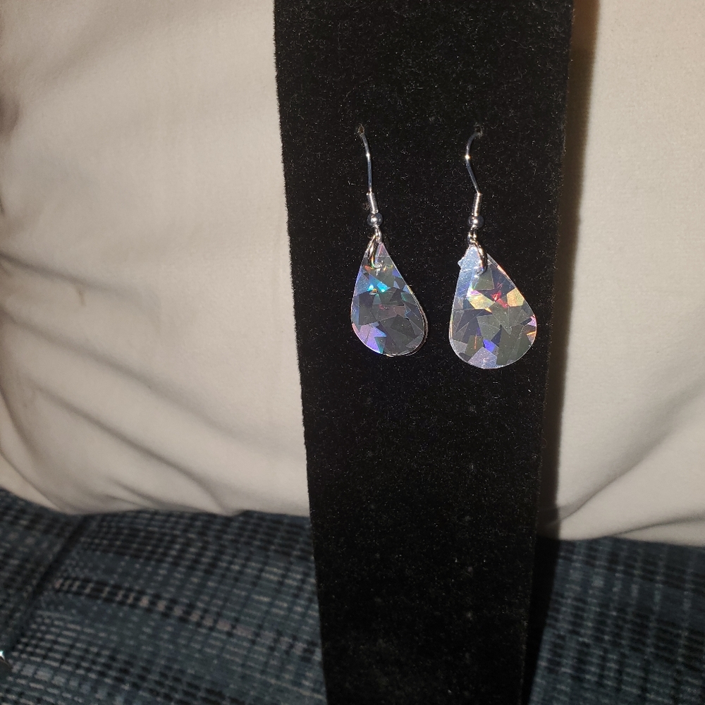 Holographic earrings - Picture 2 of 3